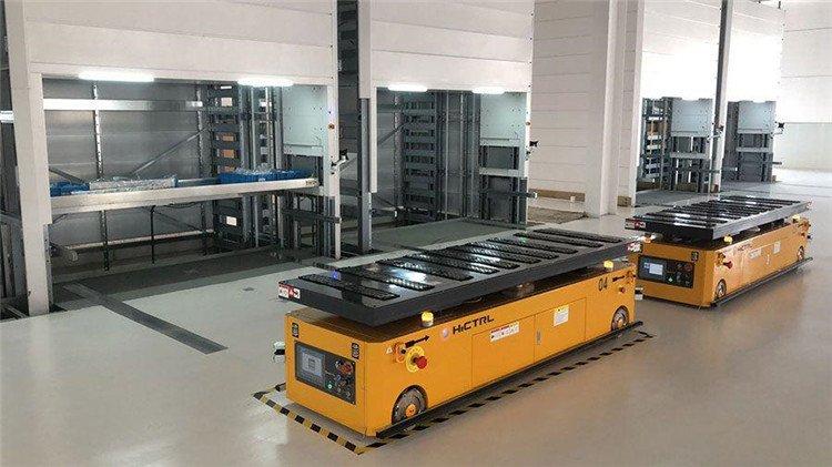 回收四轴冲压机械手搬运工业机器人 回收电焊机器人厂家